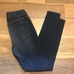 Only navy skinny’s size 4